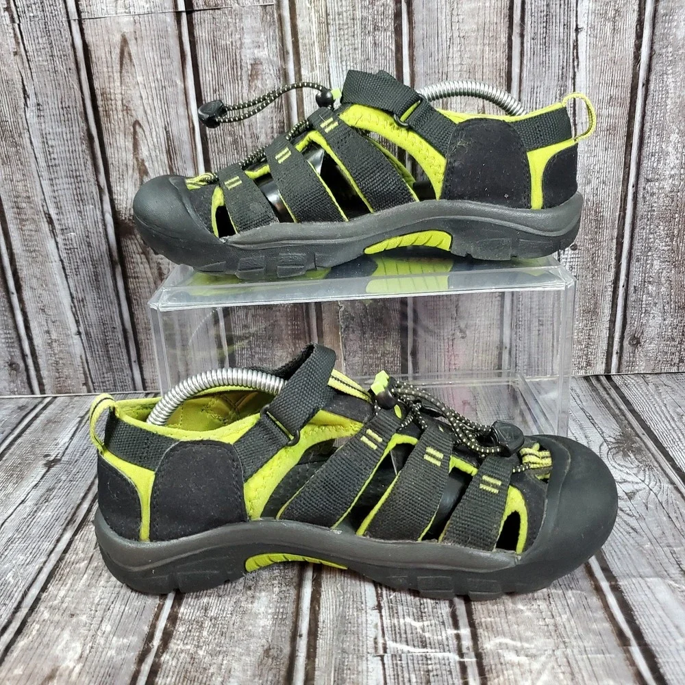Keen Youth Newport H2 Waterproof Sandals Black Green Hiking Outdoor Trail Size 5